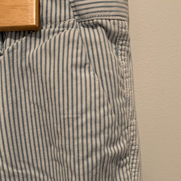 Pin stripe Gap size 6 chino pants - Picture 3 of 5